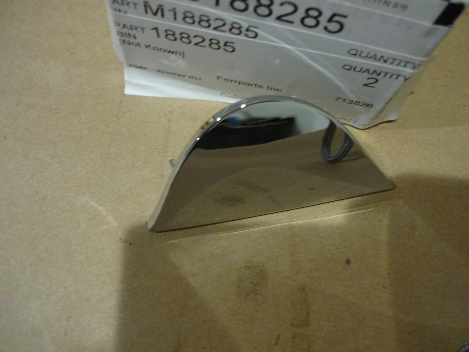 Maserati Quattroporte - RH Headlight Washer Plate  - P/N 188285