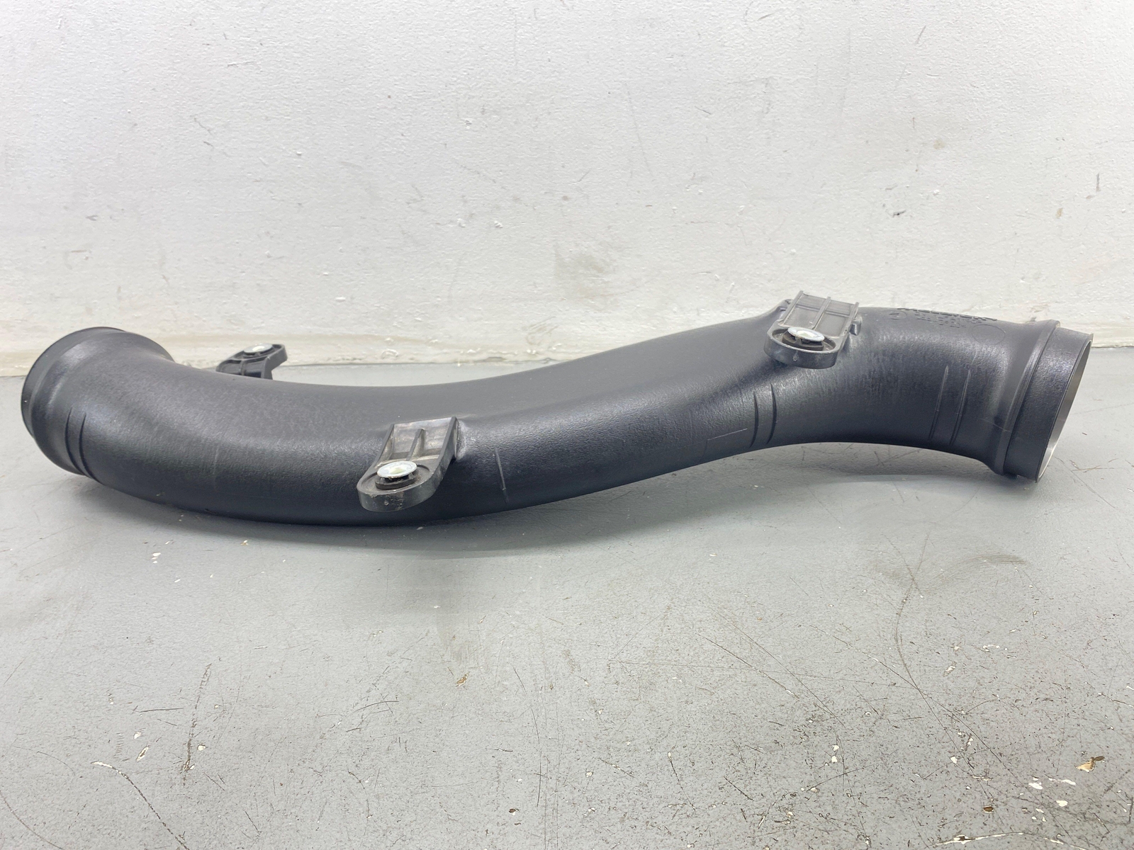 2020-2023 MCLAREN GT REAR RIGHT AIR INTAKE TUBE HOSE PIPE 14FA117CP OEM 2021