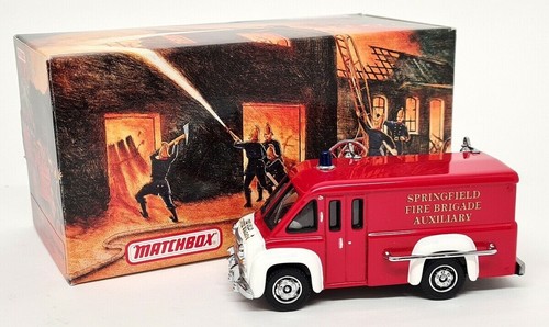 Matchbox Yesteryear - YFE16 1948 Dodge Route Van Fire Fighter Support Truck - Picture 2 of 4