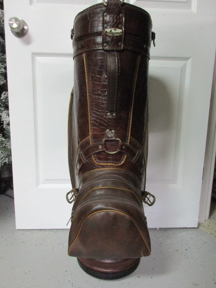 VGT. Arnold Palmer Large Brown Alligator Golf Bag - Great For Man Cave Display! - Image 2 of 4