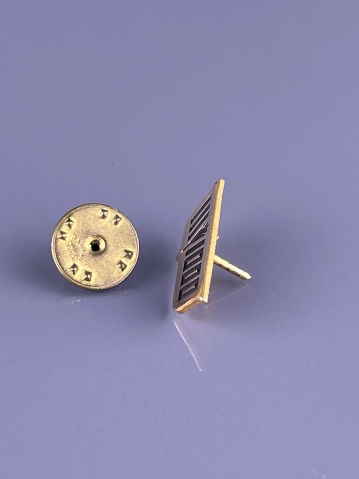 F-14 Tomcat 1000 Flight Hours Gold Filled Tie Tack Lapel Pin Aircraft Jet VTG - Image 4 of 4