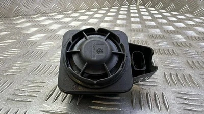 AUDI A3 Sportback 8VA, 8VF Sirène d'alarme 5Q0951605A 2.00 Petrol 36030286 - Photo 1/4