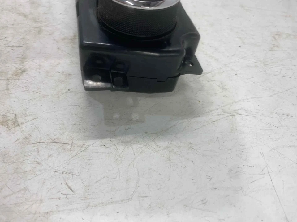 11 12 DODGE PICKUP 1500 Temperature AC Heater Climate Control - Image 4 of 4