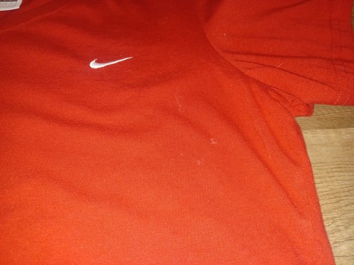 Vintage 90's Team Nike Burgundy Red V-Neck T-Shirt Kid's Youth Large 12-14 - Picture 5 of 5