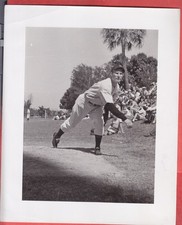 1940    NEW YORK YANKEES   8 X 10   GLOSSY   TYPE 1    RED RUFFING   HOF