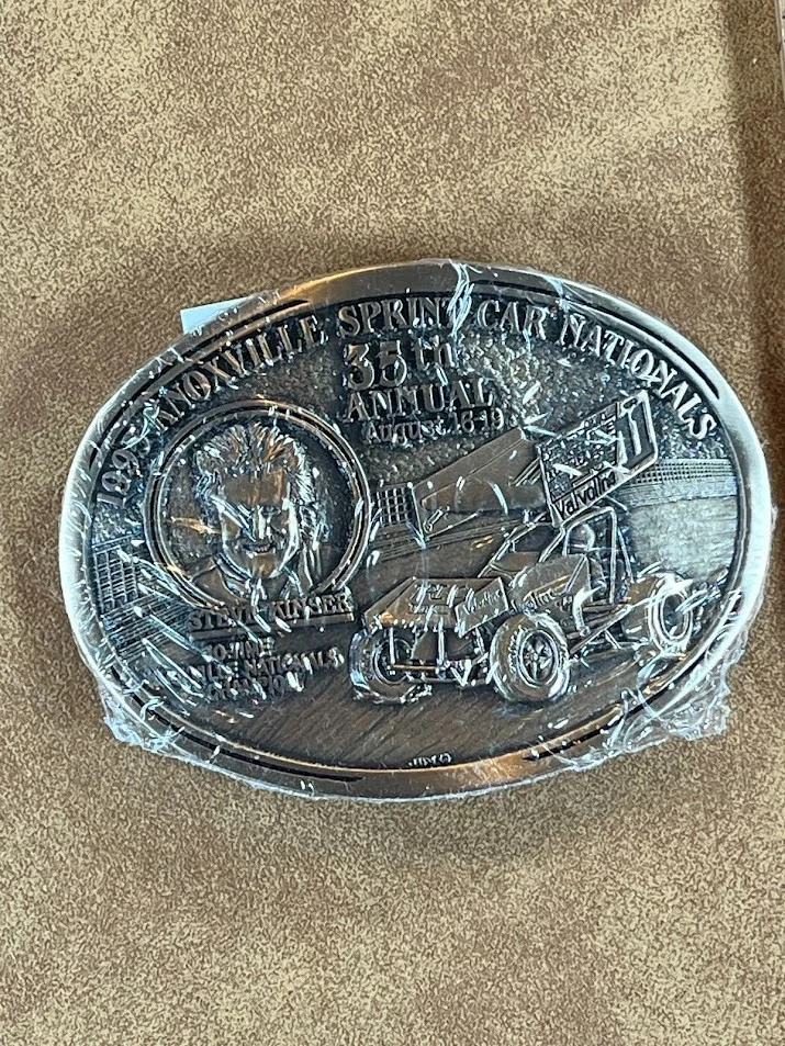 Hebilla de cinturón de latón fundido en arena Knoxville Raceway Nationals Steve Kinser 1995 Foto 3 de 4