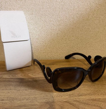 PRADA Baroque-style Temple Tortoiseshell Sunglasses with Case Used from JP