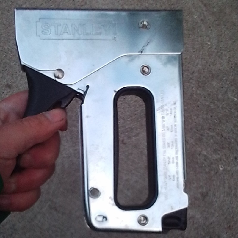 heavy dudy work stapler chrin bosick,