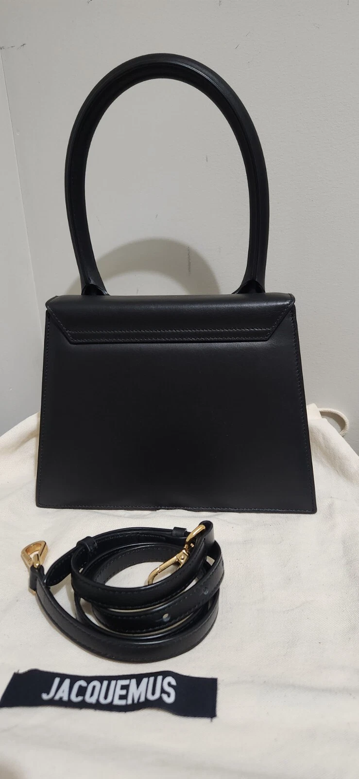 Borsa con manico superiore JACQUEMUS ""Le Grand Chiquito"" in pelle nera con cinturino a tracolla