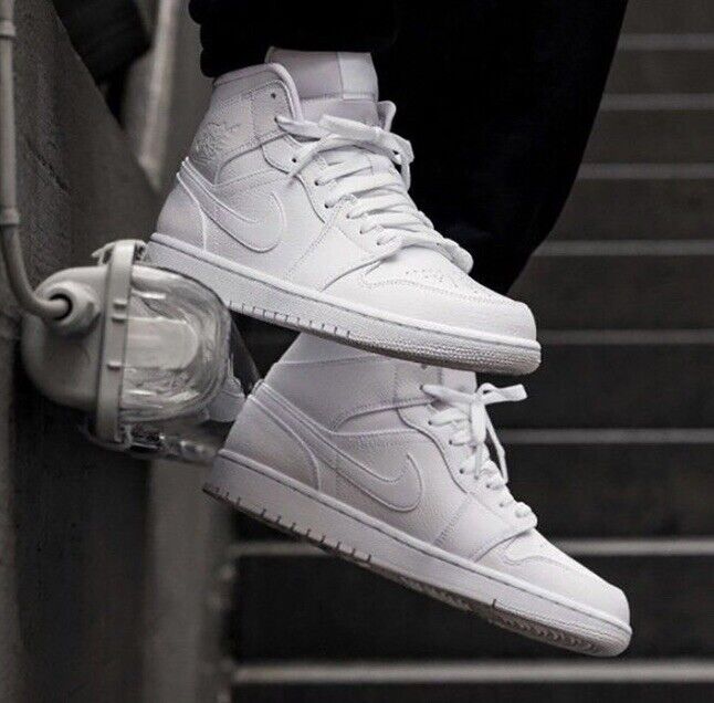 Nike Air Jordan 1 Mid Retro Triple White Men's Size 12 Nike Air Jordan 1 Mid Retro Triple White Men's Size 12