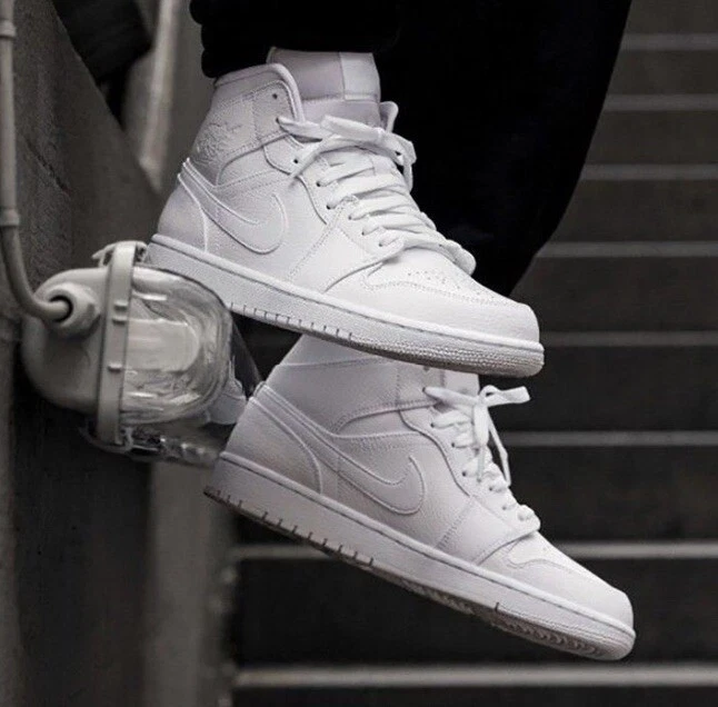 Air jordan 1 deals high triple white
