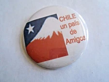 Cool Vintage Chile Un Pals de Amigos A Friends Country Souvenir Pinback