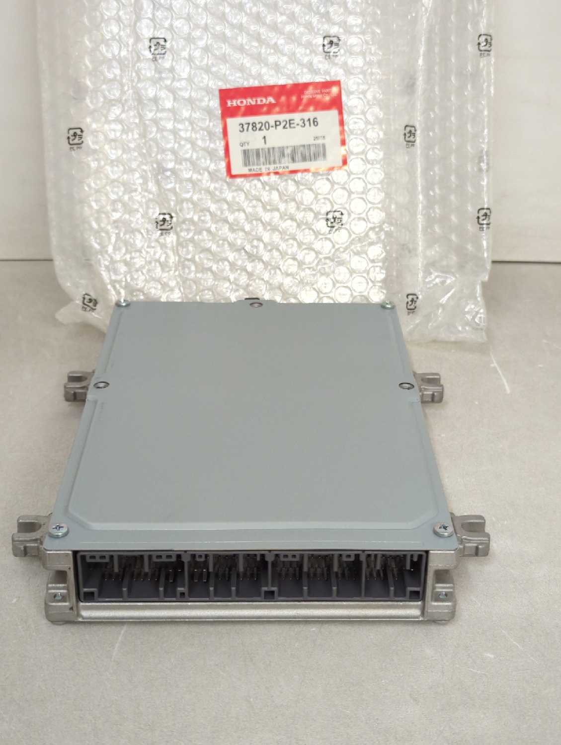 Standard Motor Products EM766 Engine Control Module - Remanufactured ECU Computer