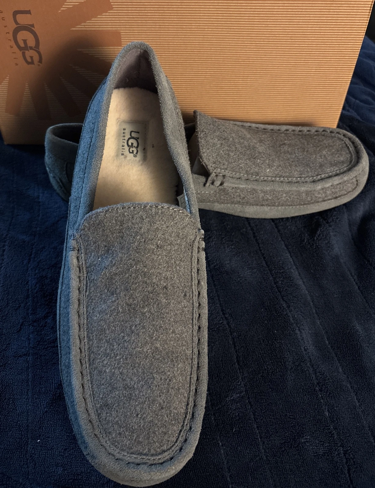 Mocassino UGG uomo ontano slip on scamosciato 1004539 taglia US 11 grigio
