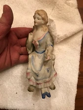 VICTORIAN LADY FIGURINE ISITTING IN CHAIR ITEM NO. VLS6C