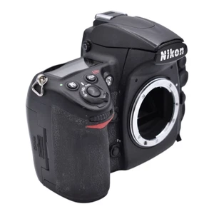 Nikon D700 DSLR Camera Body {12.1MP} With Battery and Charger