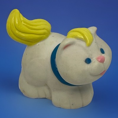 Fisher Price Loving Family Dollhouse White Cat Blue Bow Kitty Cat Kitten