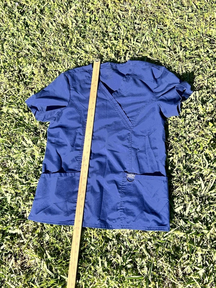 CherokeeLot Of 2 Scrubs size M  TOPS & PANTS  - Image 3 of 4