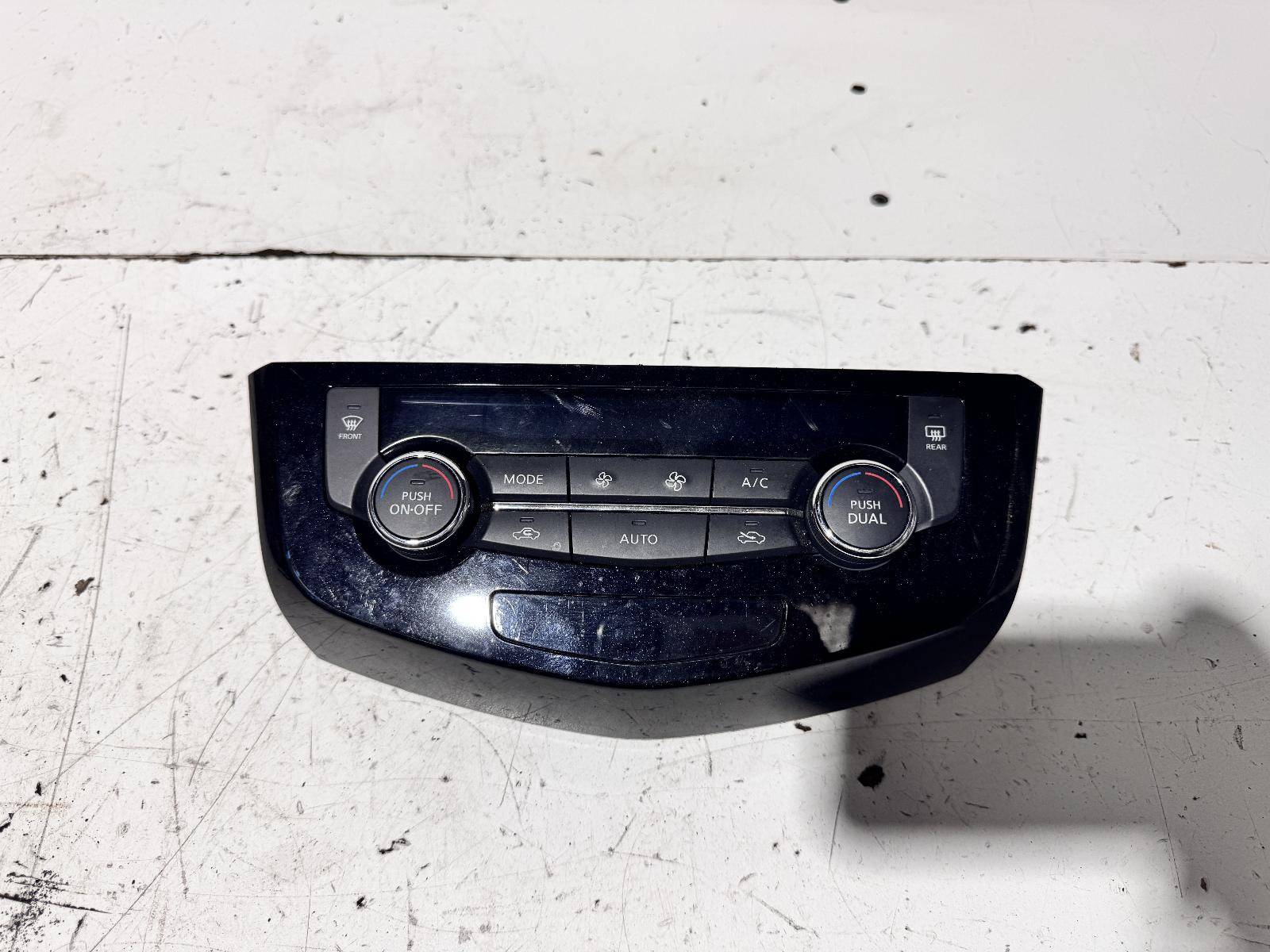 Nissan XTRAIL Heater Controls T32 02/2014-07/2022