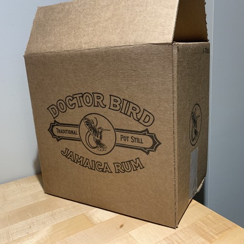 Doctor Bird Jamaican Rum Box Case for 6 bottles - Two James Detroit Corktown - Afbeelding 3 van 4