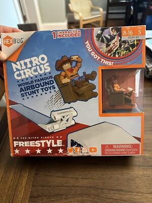 Hexbug Nitro Circus Freestyle Ramp Airbound Stunt Toys Playset Cowboy  Recliner