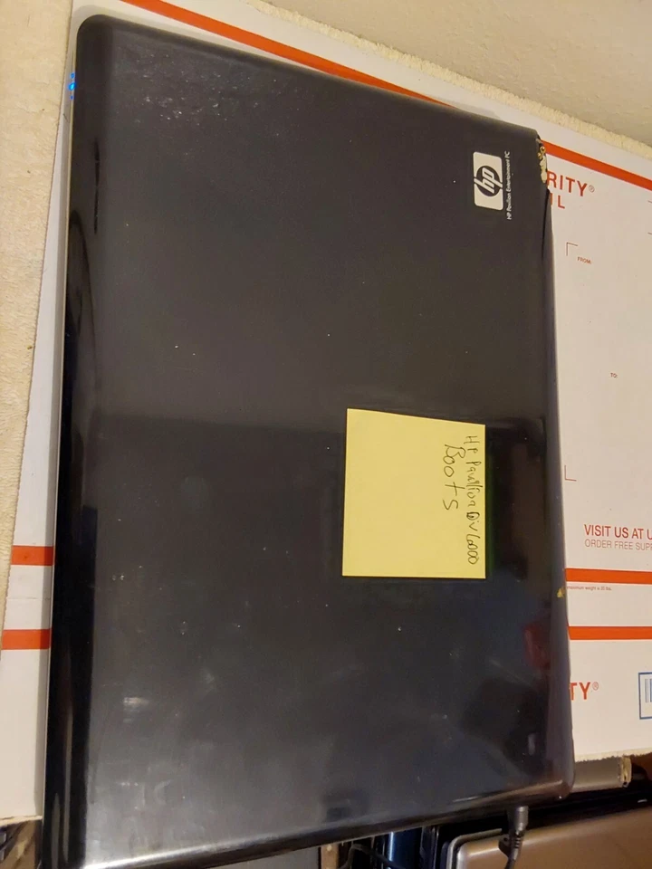 Botas vintage HP Pavilion DV6000 DV6405US AMD Athlon TK-53 @1.7GHz 1GB RAM - Imagem 2 de 2