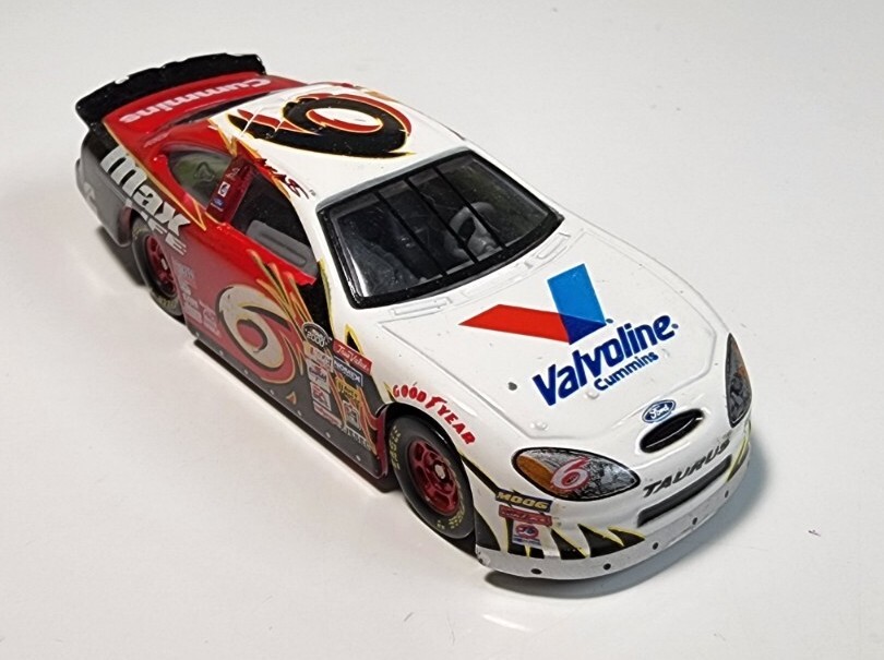 1/24 ナスカー　フォード　トーラスＦＯＲＤ NASCAR VALVOLINE NASCAR #6 Racing Champion 1998 Ford Taurus Cummings