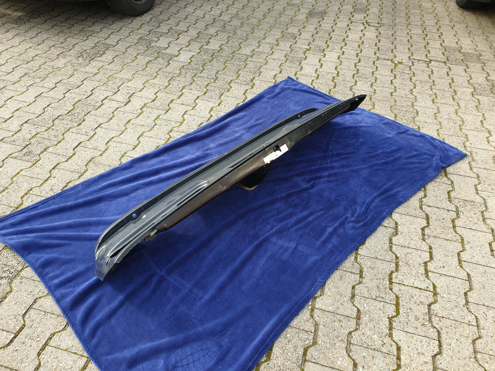 NEU NOS Mercedes W111 W112 Heckflosse Heck Mittelstueck Rear End  