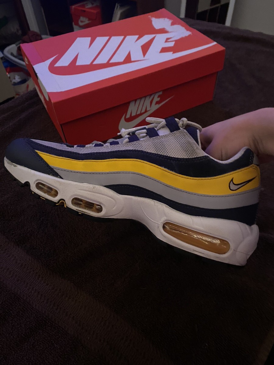 air max 95 midnight navy university gold