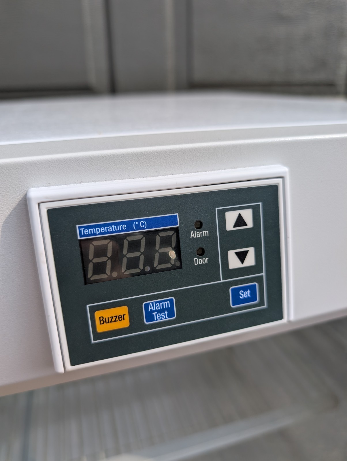 PHCbi PR Series 5.0 Cu. Ft. Undercounter Medical Refrigerator | Glass Door