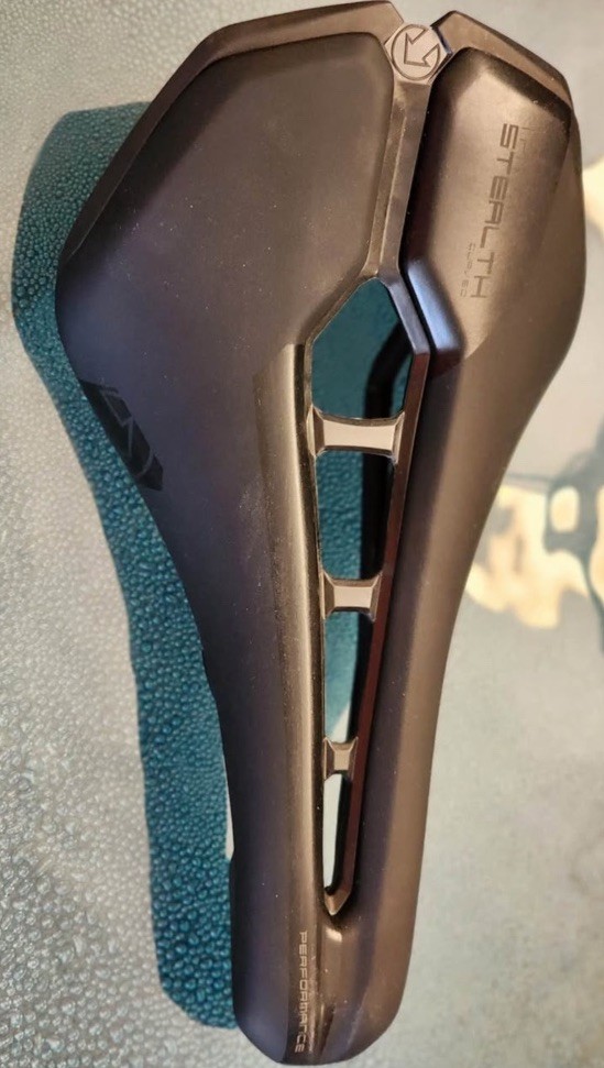 Pro Stealth Performance Saddle Black, 152mm Carbon Reinforce