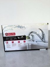 Delta kitchen faucet classic with sprayer 400-DST-L single handle NEW Open Box