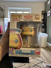 Funko Pop! Televisión: Stranger Things - Figura Robin (Scoops Ahoy) #1546