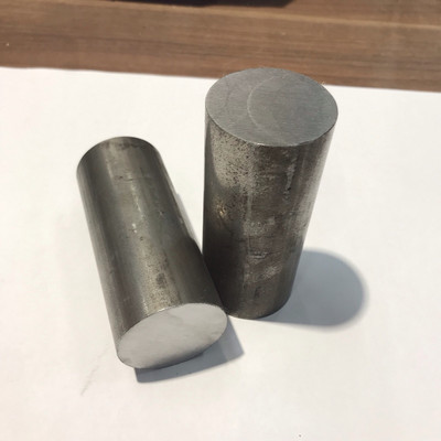 1x Reststück Stahl  ST52, Ø 45 mm, ca. 102 mm Lang, 1,2 Kg  (484)