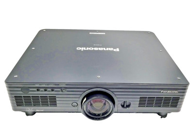 Panasonic PT-DW5100, DW5100U HD Projector 5500 LUMENS *Lamp hours