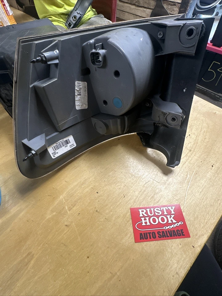 GMC Acadia 2007-2012 lado del conductor izquierdo OEM LED luz trasera 25954937 Foto 4 de 4