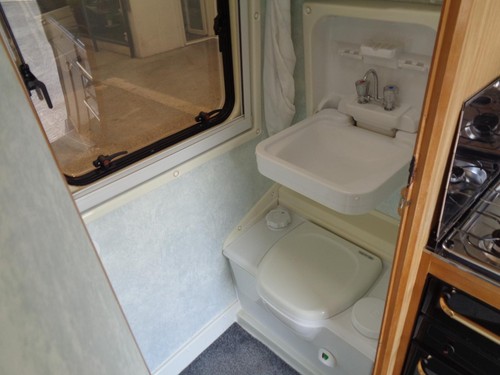 Auto-Sleepers Talisman 2 Berth Peugeot Boxer PETROL MANUAL 1999/T - Picture 17 of 20
