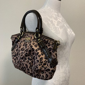 Cartera Coach Est 1941 Flash Sales, UP TO 54% OFF | www.bravoplaya.com