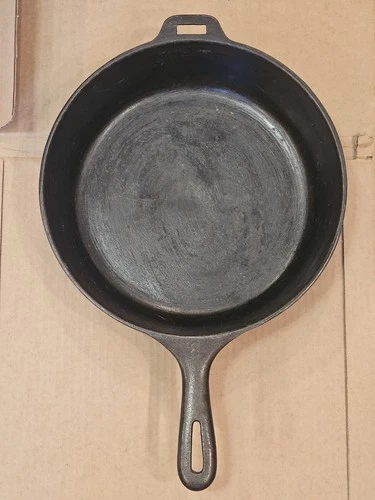 Unmarked WAGNER WARE NO. 8 CAST IRON 10 1/2 Inch CHICKEN FRYER MADE IN USA H