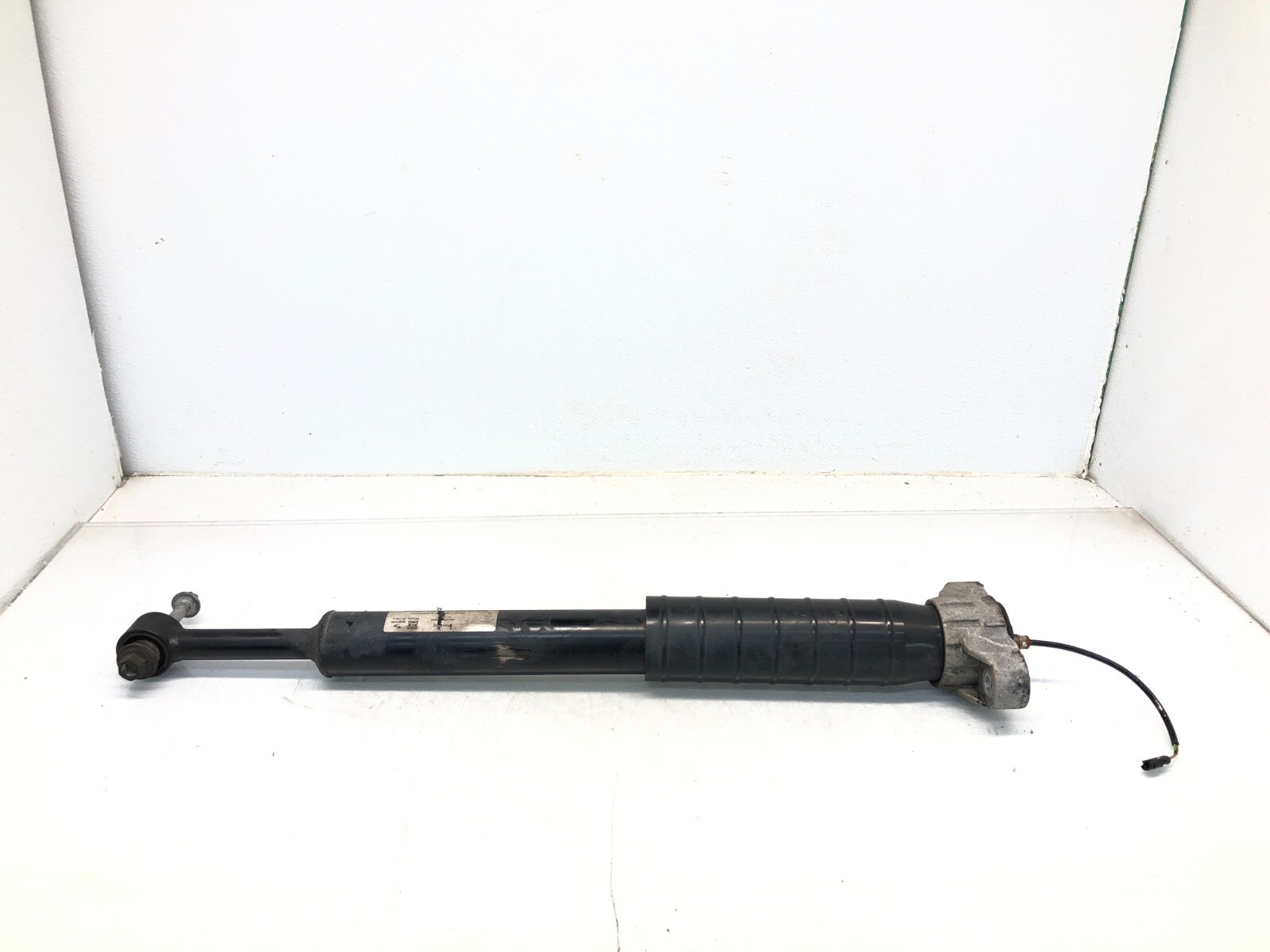 2017-2024 MASERATI LEVANTE S 3.0L LEFT DRIVER REAR SHOCK STRUT ABSORBER OEM