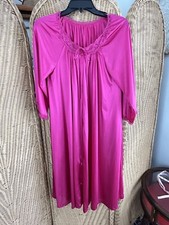 Vintage Miss Elaine Robe Small Size 8
