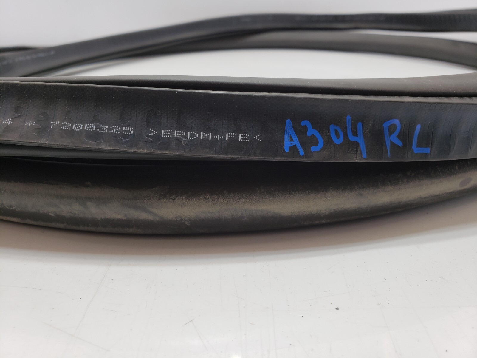 ✅ 2010-2014 OEM Rolls Royce Ghost RR4 Rear Left Driver Side Door Weather Strip