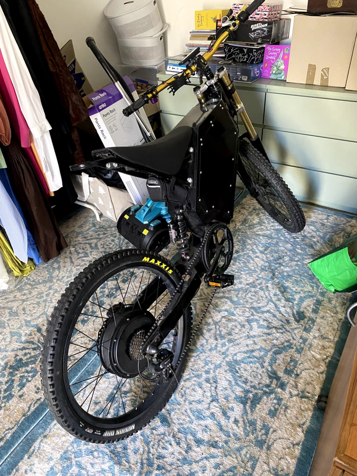 Bicicleta Eléctrica Stealth Bomber 5000W 72V Foto 3 de 3