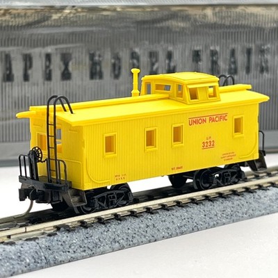 Micro-Trains N Scale 50100 Union Pacific Wood Sheathed Cupola Caboose UP 3232