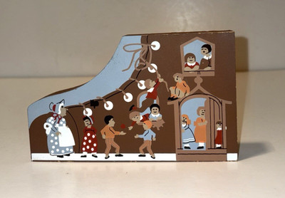 VTG Cats Meow Village Handcrafted Old Woman in Shoe Wooden Shelf Sitter 1994