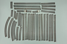Lotto di Binari Arnold con Dritti e Curve in Scala N 1:160 Made in Germany