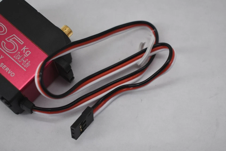 Redcat Racing Hexfly Servo 25 Kg Metal Gear Waterproof Servo RER11857 - Image 3 of 4