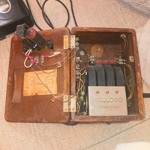 Kellogg Telephone & Crank Ringer Box with bells, Nice Condition Oak Box - Picture 7 of 9