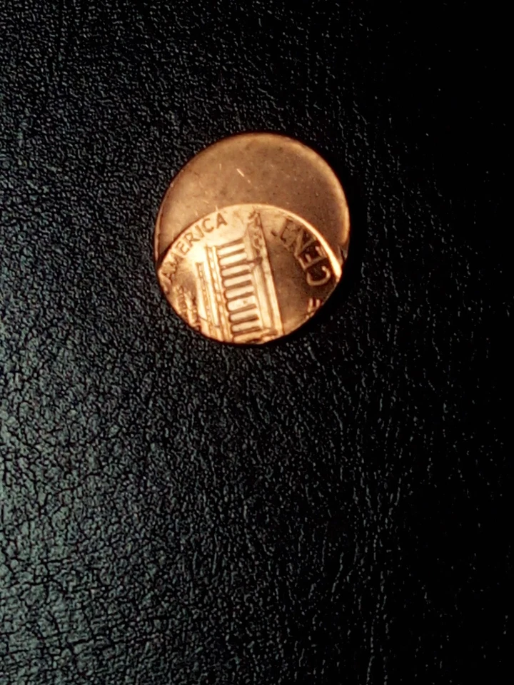 Mint Error Uncirculated 2001 Lincoln 1c Penny  - Image 4 of 4