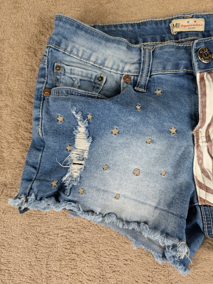 Pantalones Cortos Patrióticos YMI EE. UU. American Distressed Dobladillo Crudo Talla 7 Foto 3 de 4